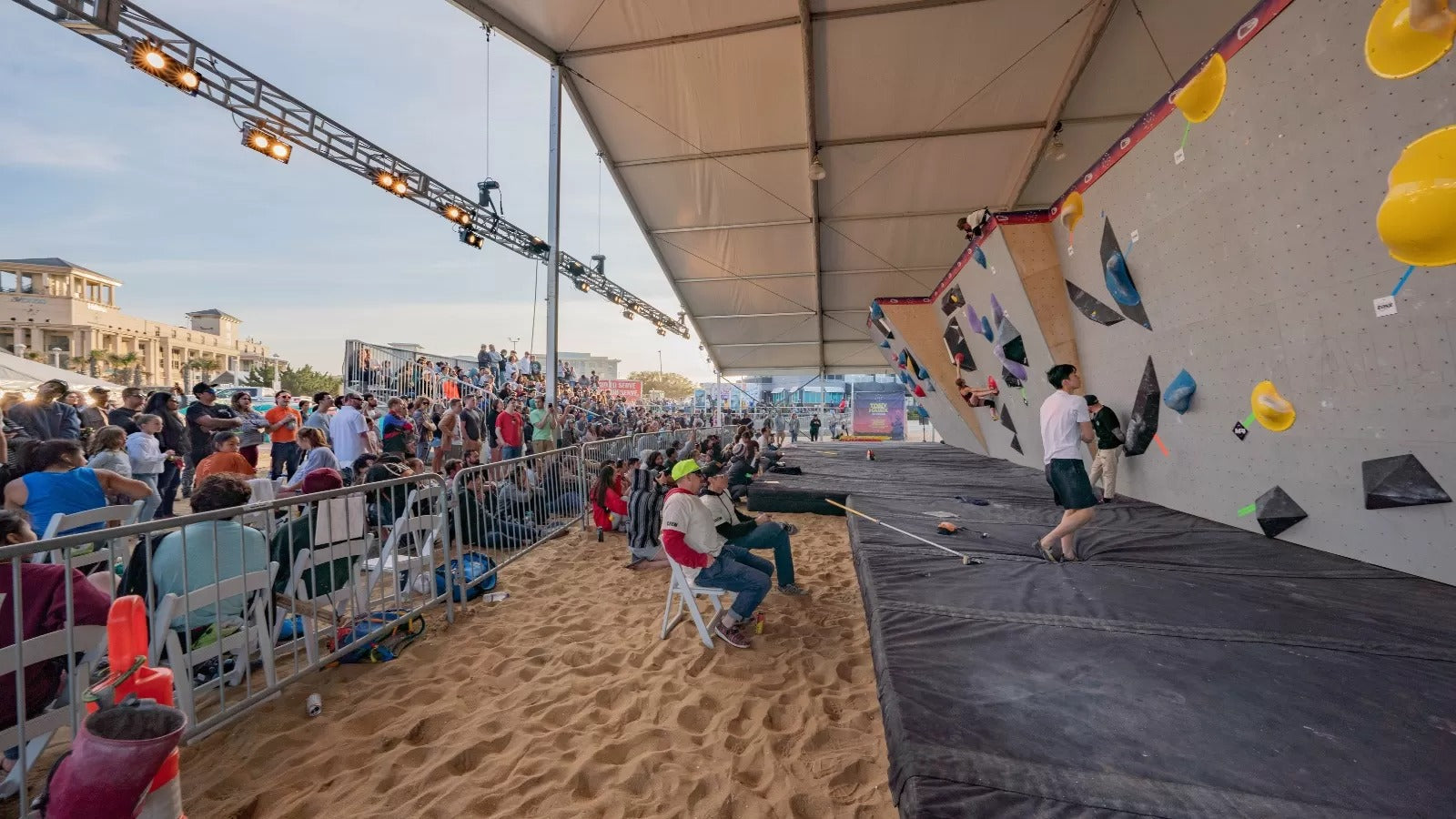 Bouldering podium: The best male and female climbers at the JACKALOPE Virginia Beach 2023