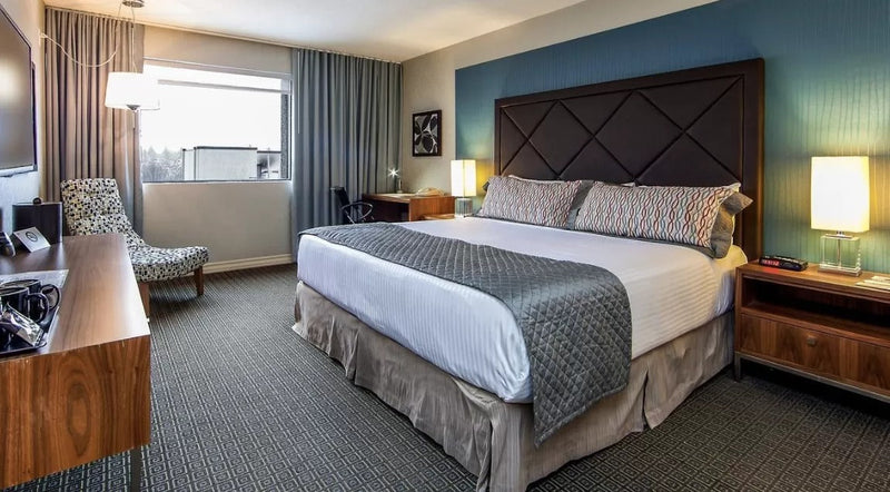 Book your hotel for the MONTREAL 2023 JACKALOPE Festival