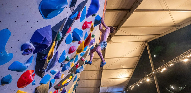 Everything You Need to Know About the Bouldering Competition on the Beach