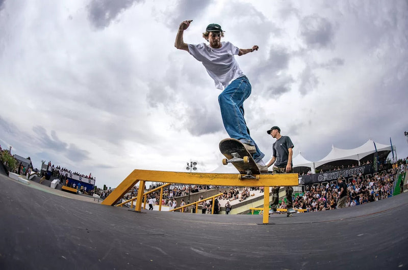 A street competition with many special guests