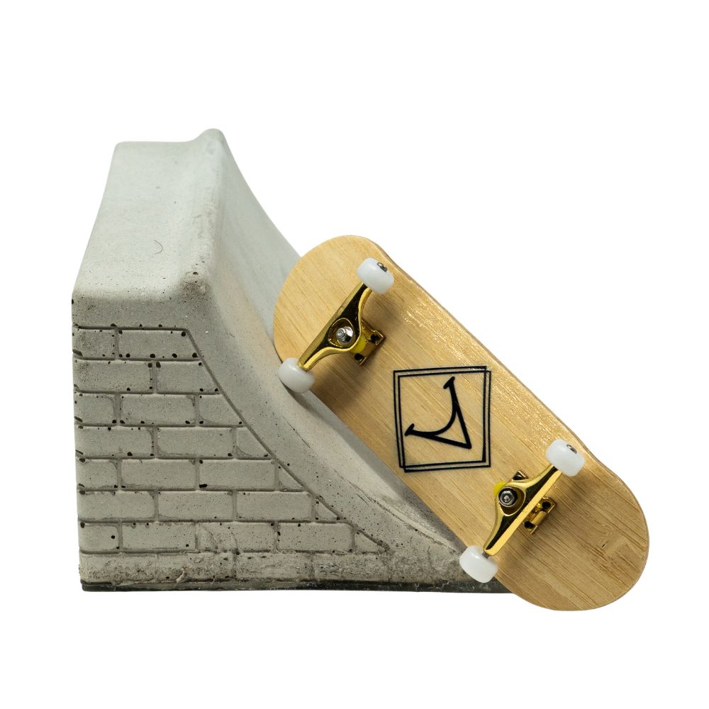 Victory Quarter Pipe with Epoxy Finish