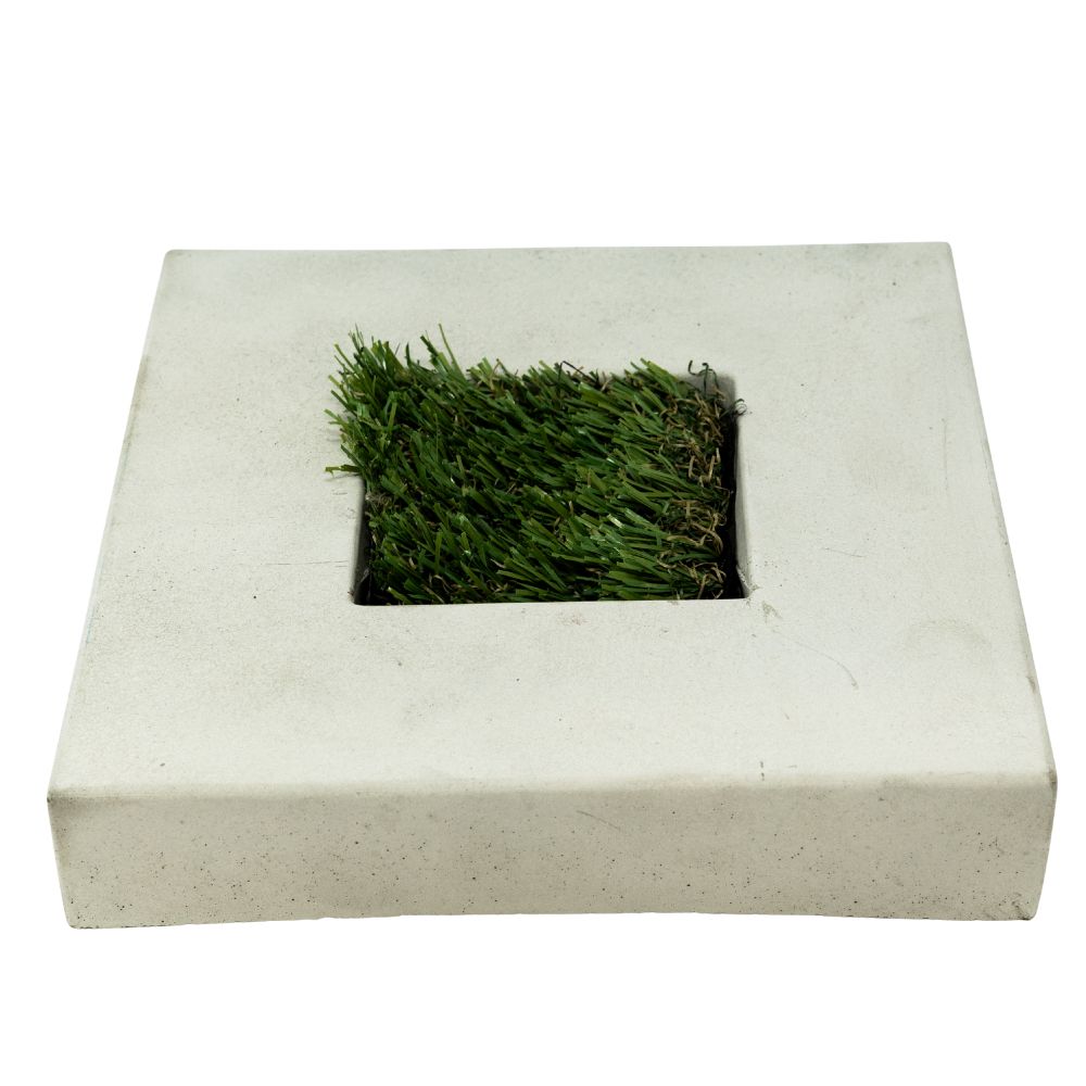 Victory Square Grass Gap