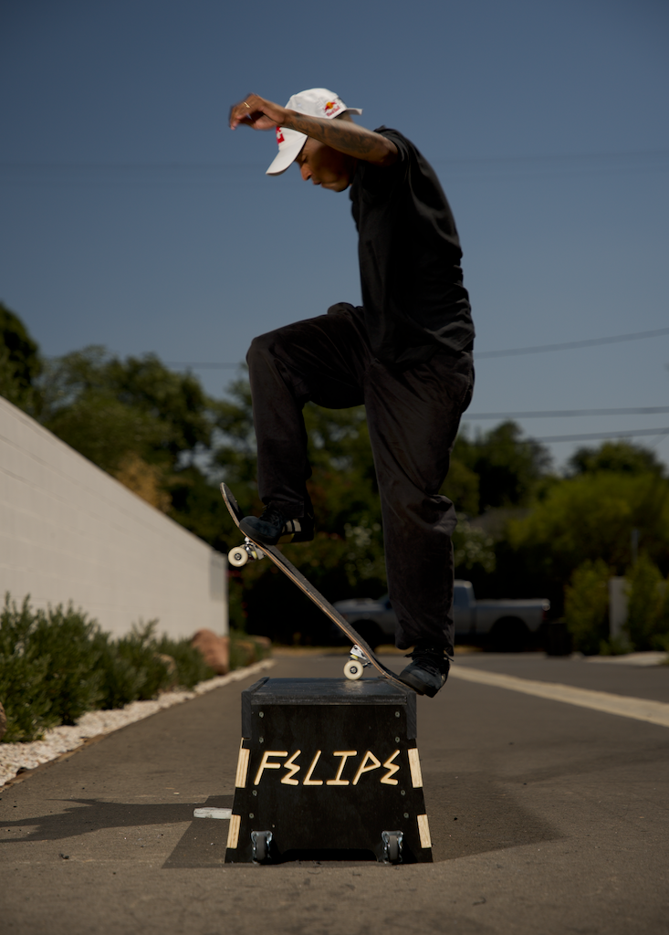 Felipe Gustavo Signature Ledge
